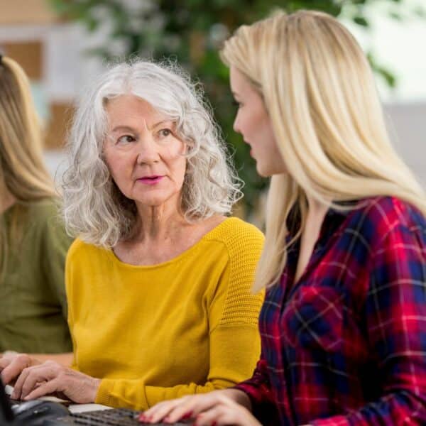 Santé des seniors au travail : bonnes pratiques et visite Cousin Surgery !